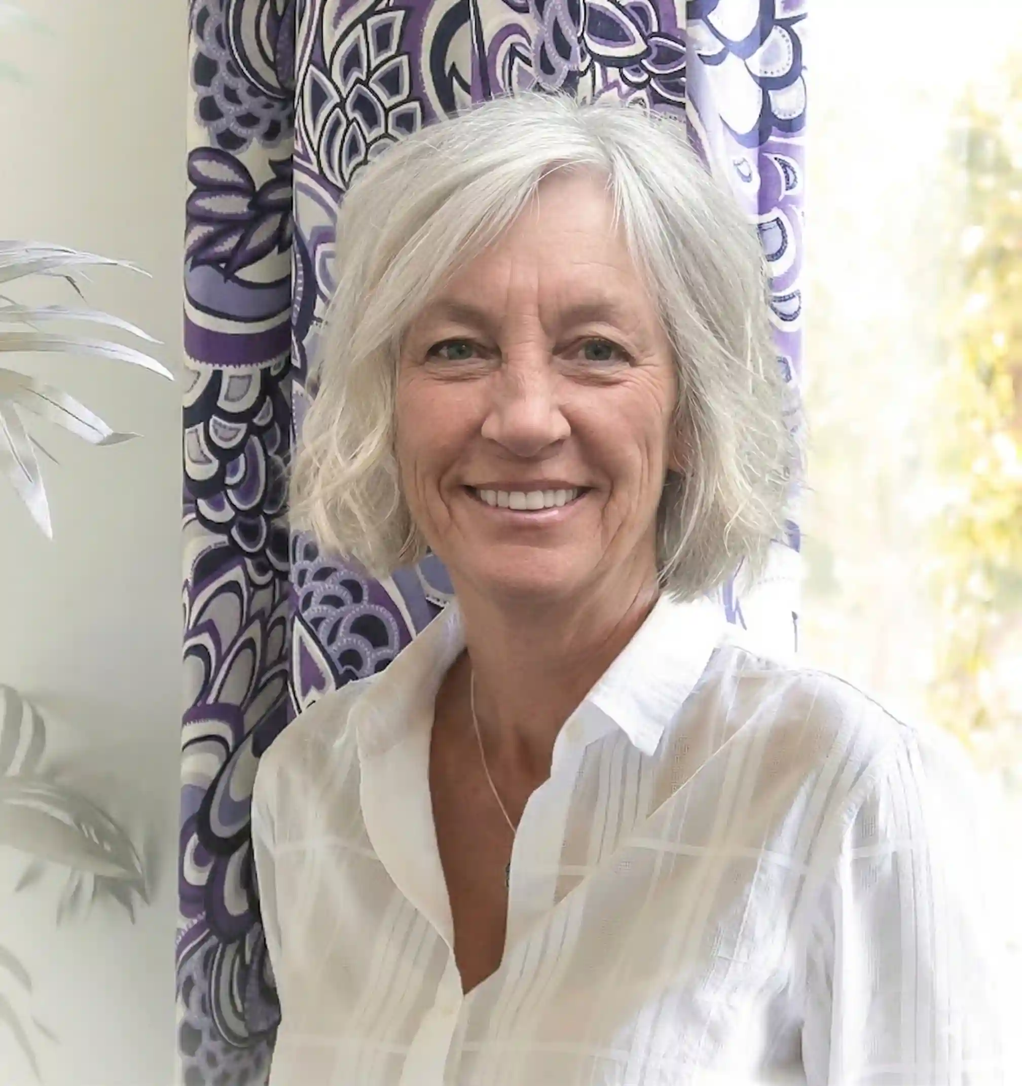 Else Johnson, founder of the Wise Mind Leadership Blueprint, advising window covering and design business owners.